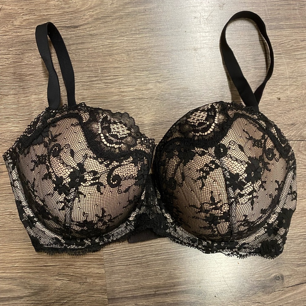 Black lace bra 38d
